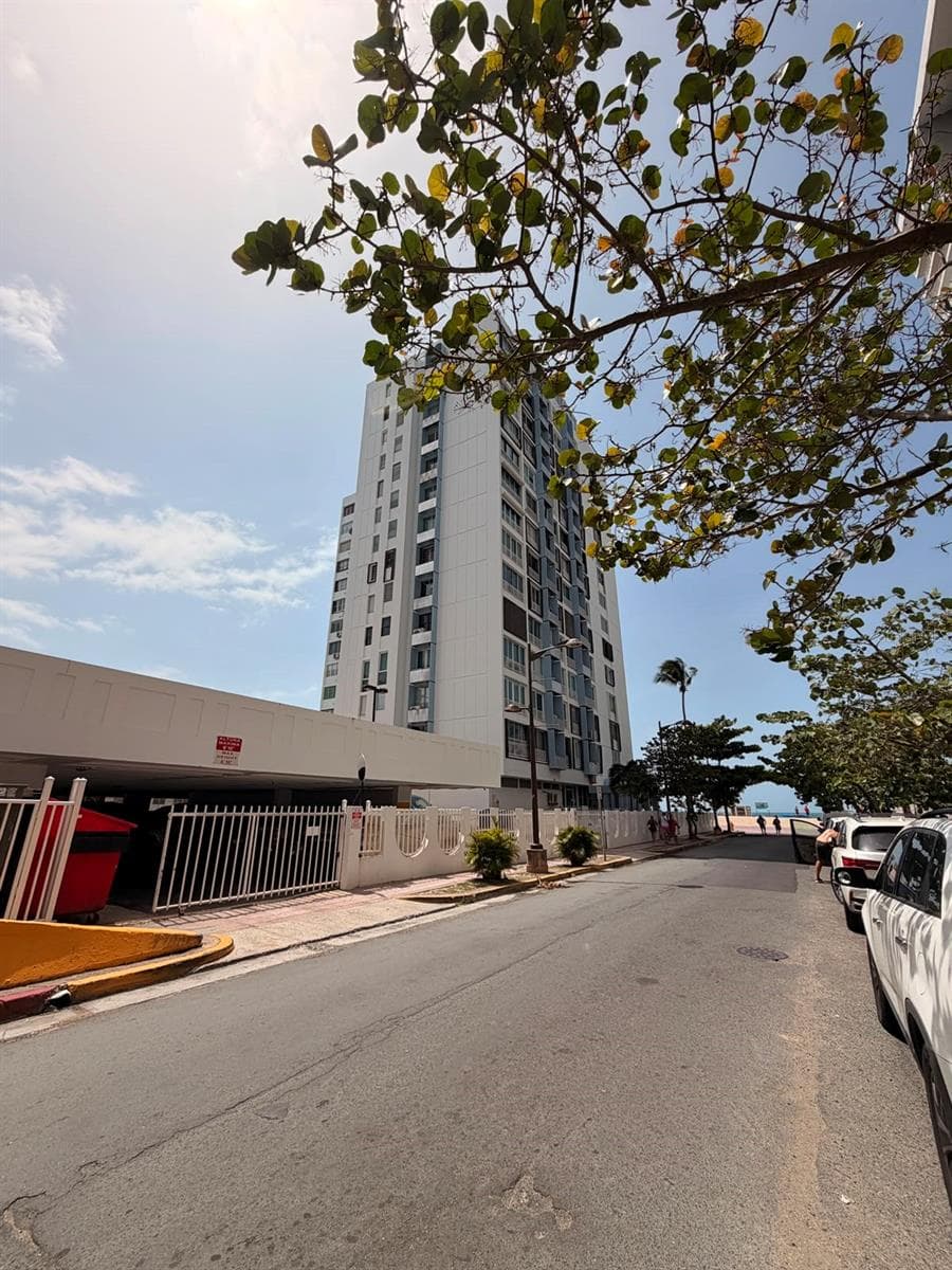 Ave Isla Verde RACQUET CLUB — photo 12 of 12