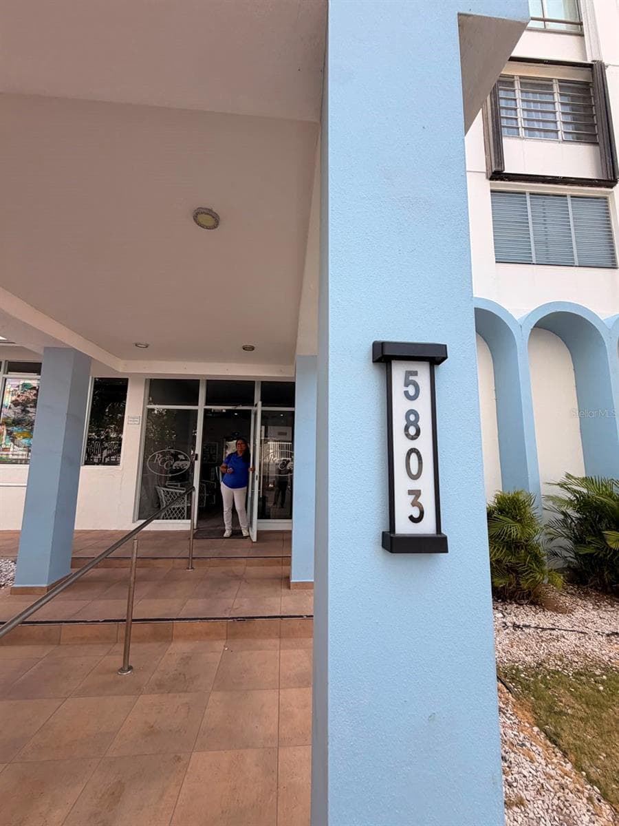 Ave Isla Verde RACQUET CLUB — photo 11 of 12