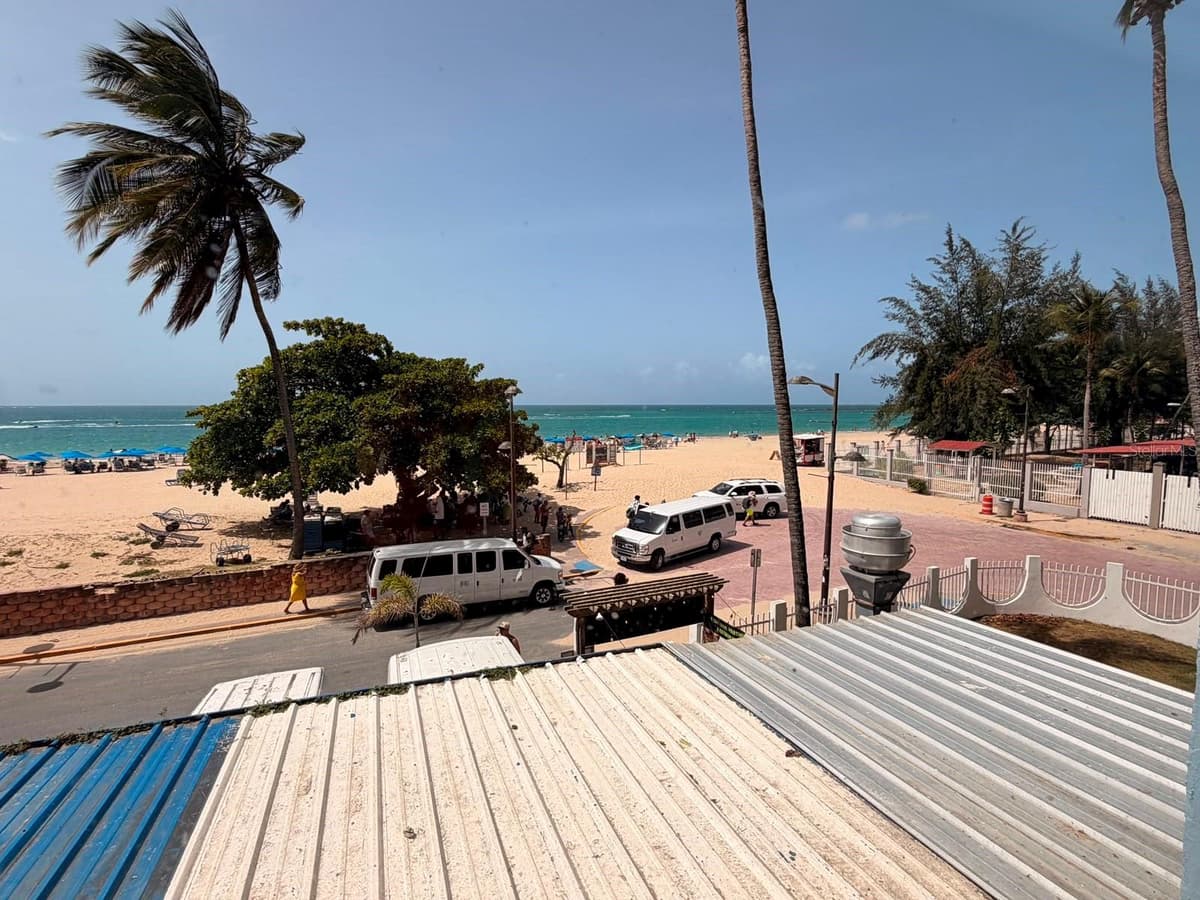 Ave Isla Verde RACQUET CLUB — photo 10 of 12