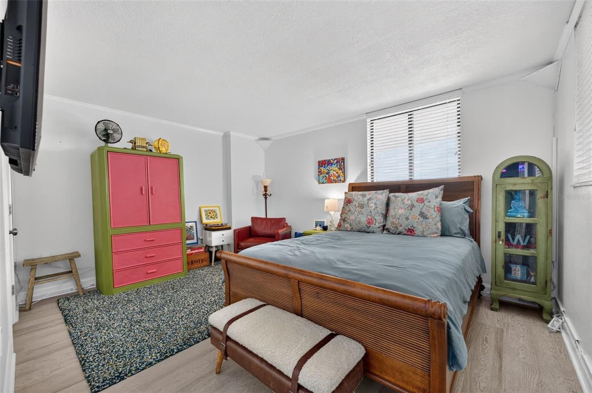 530 CENTRAL BOULEVARD — photo 16 of 38