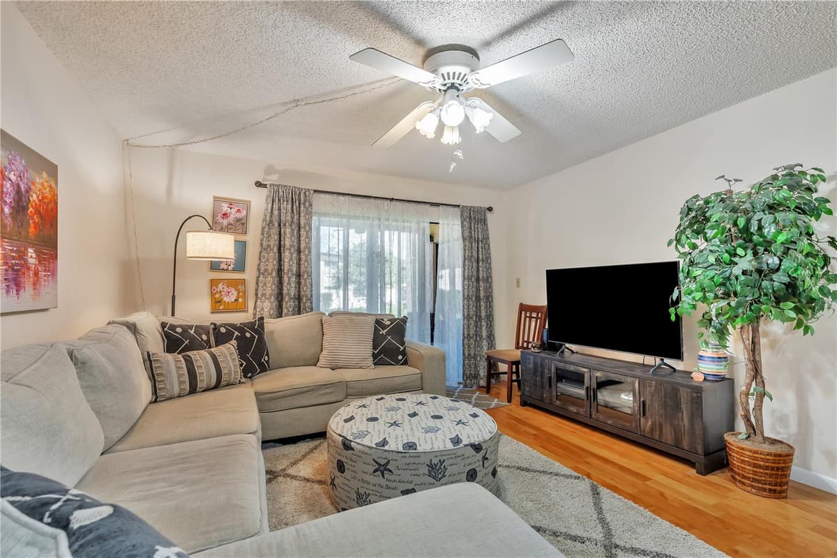 2400 WINDING CREEK BOULEVARD — photo 4 of 28