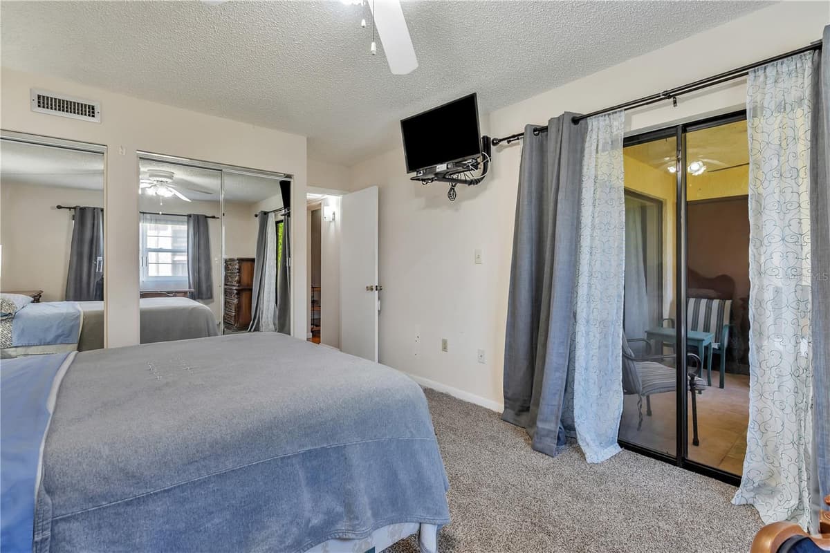 2400 WINDING CREEK BOULEVARD — photo 11 of 28