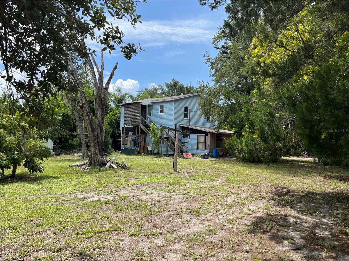 903 ANDERSON ROAD — photo 1 of 19