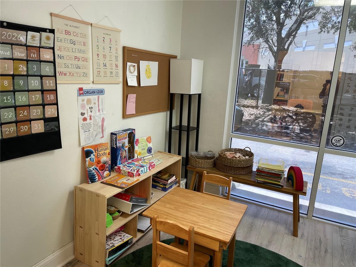 2151 CONSULATE DRIVE — photo 16 of 19