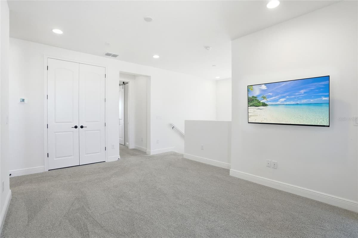 5170 BUTTONSAGE — photo 17 of 40