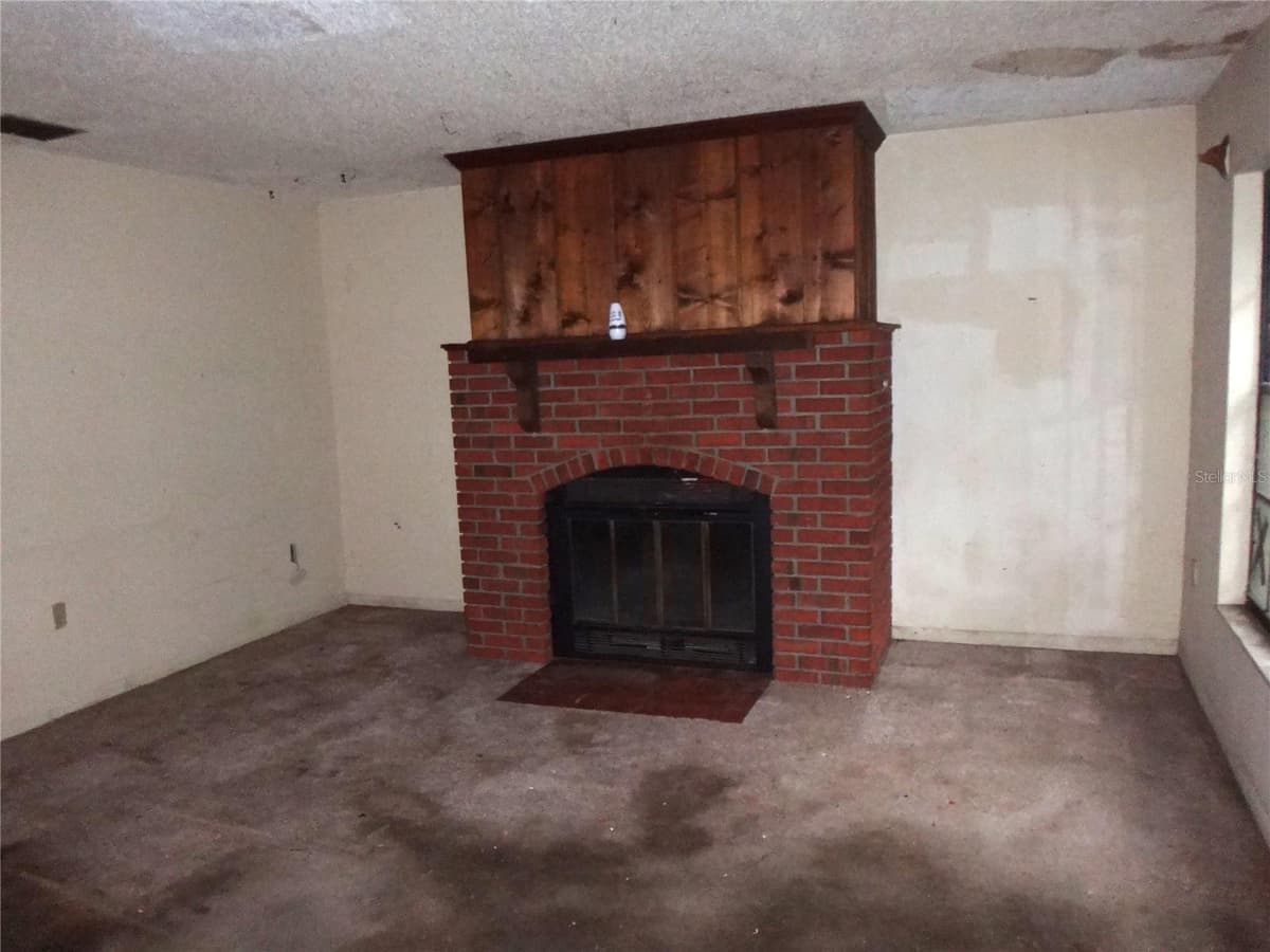 7556 23RD STREET — photo 8 of 27