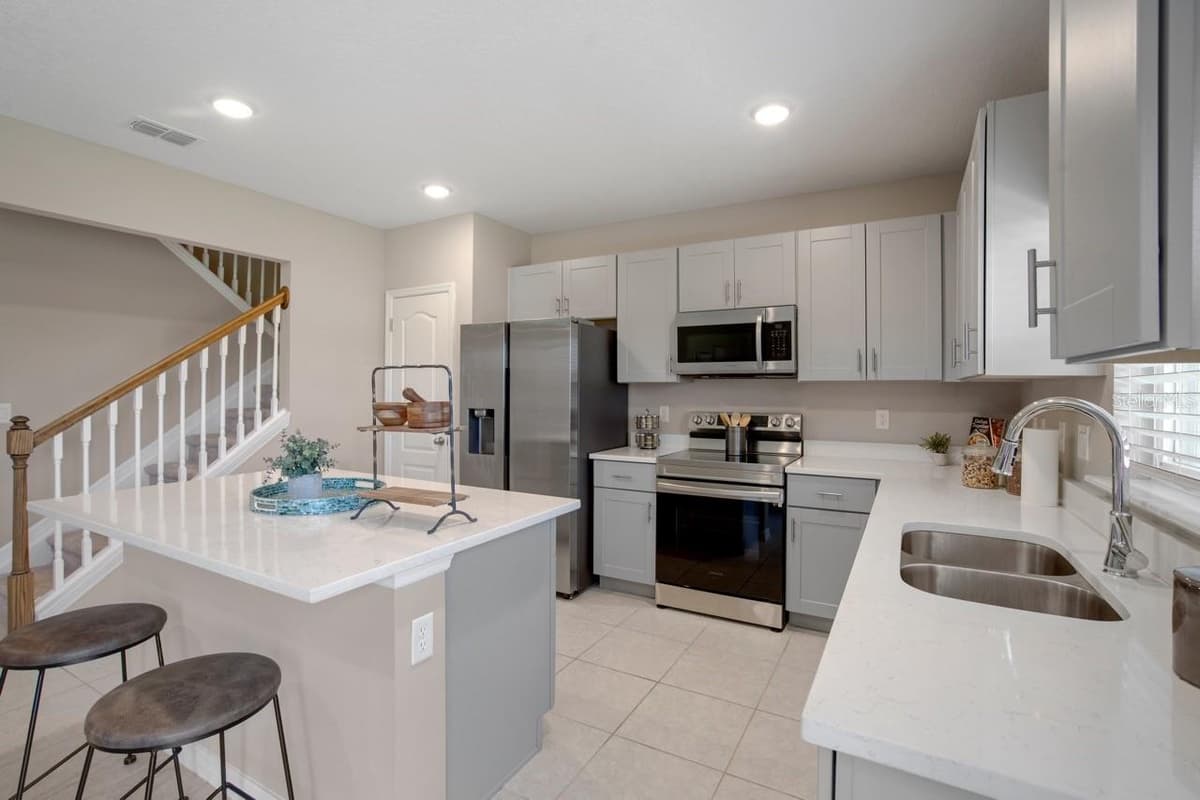 621 BROADOAK DRIVE — photo 5 of 42