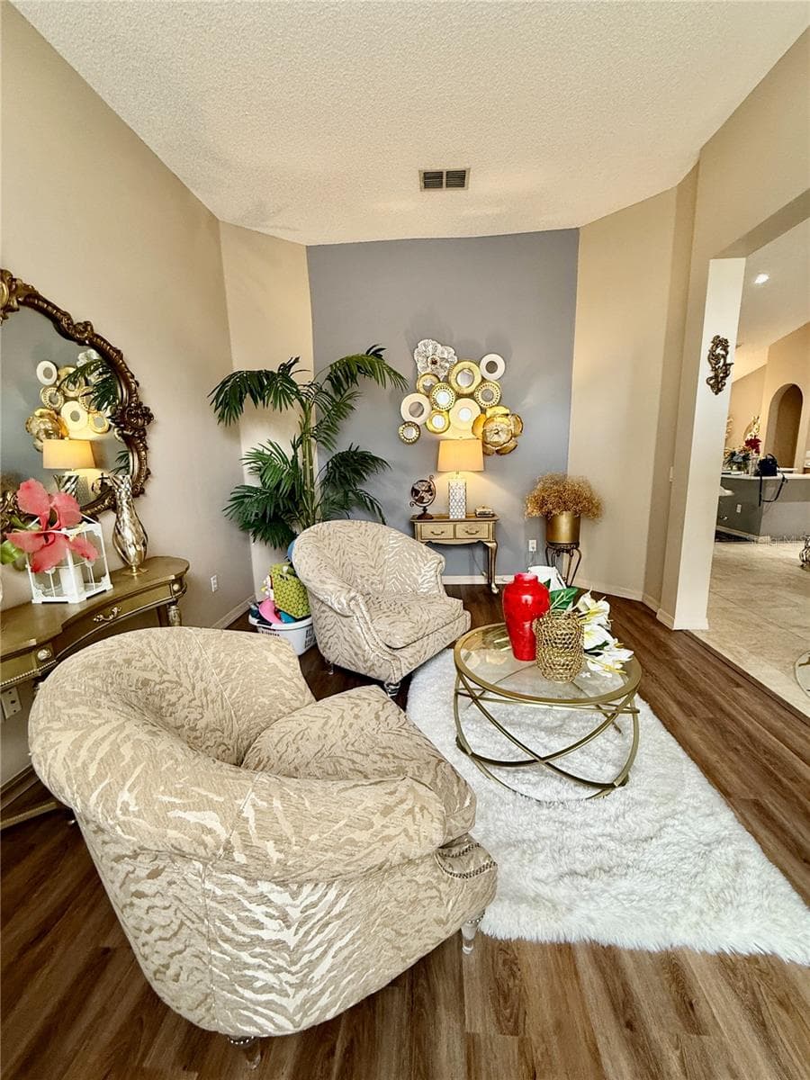 1748 FLORENCE VISTA BOULEVARD — photo 3 of 38