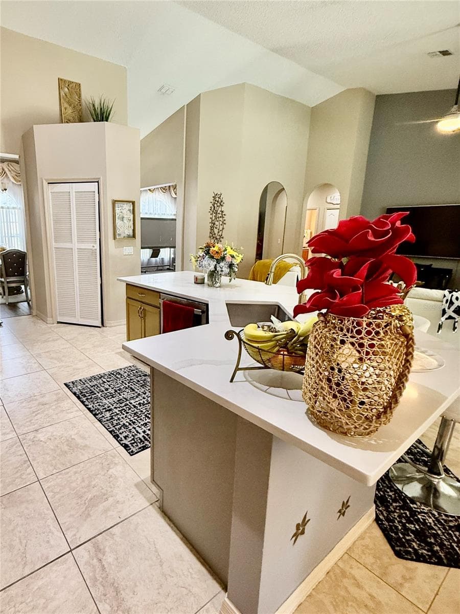 1748 FLORENCE VISTA BOULEVARD — photo 14 of 38