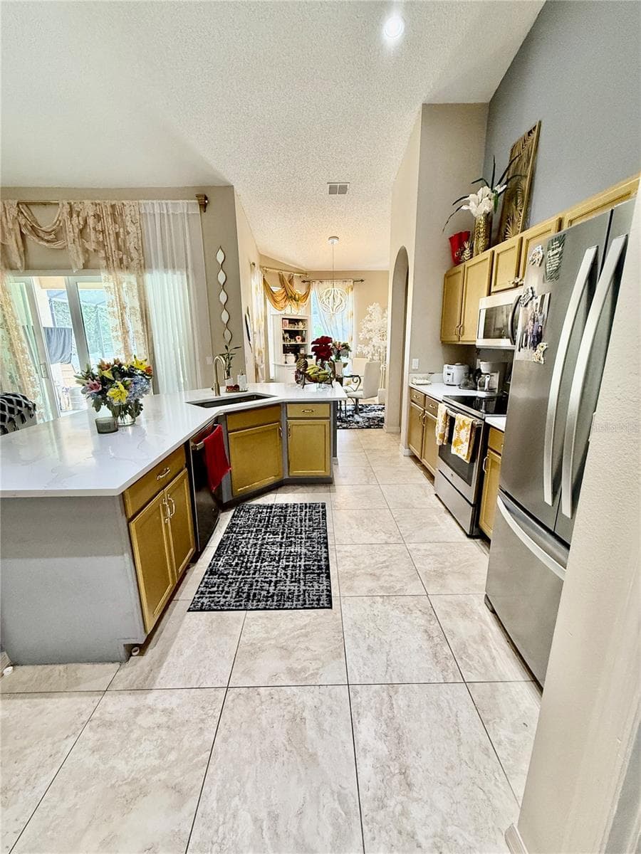 1748 FLORENCE VISTA BOULEVARD — photo 11 of 38