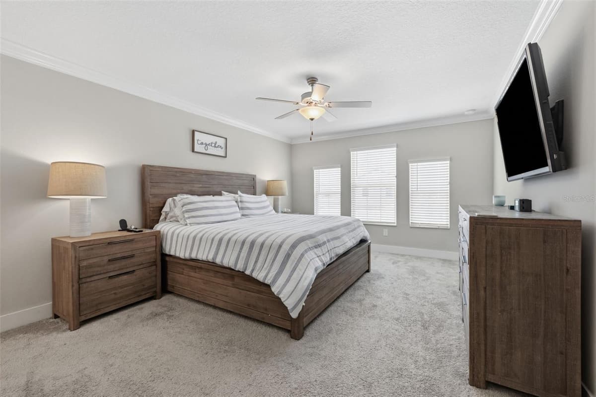 2920 GRIDIRON ISLE — photo 4 of 48