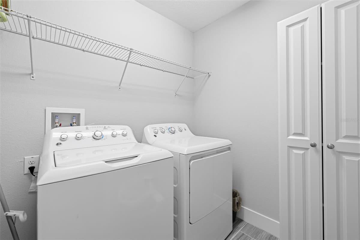 2920 GRIDIRON ISLE — photo 32 of 48
