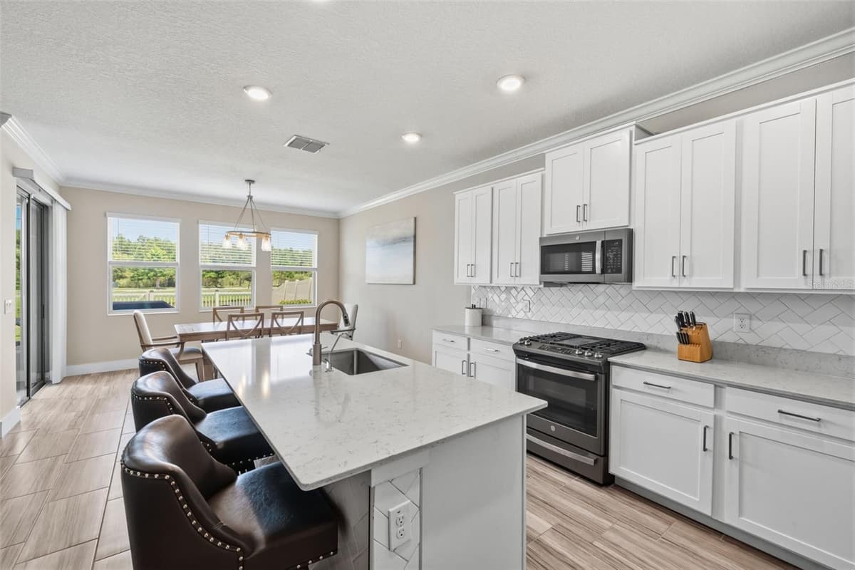 2920 GRIDIRON ISLE — photo 18 of 48