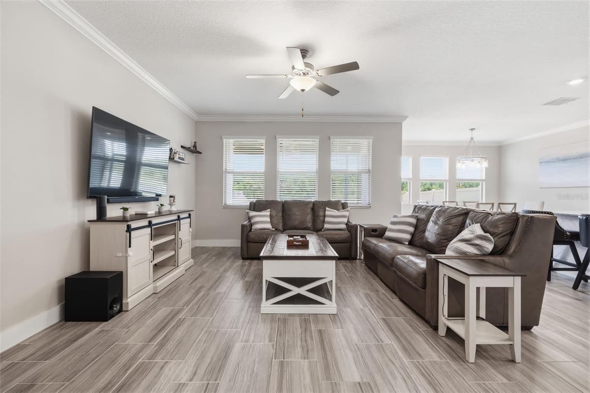 2920 GRIDIRON ISLE — photo 13 of 48