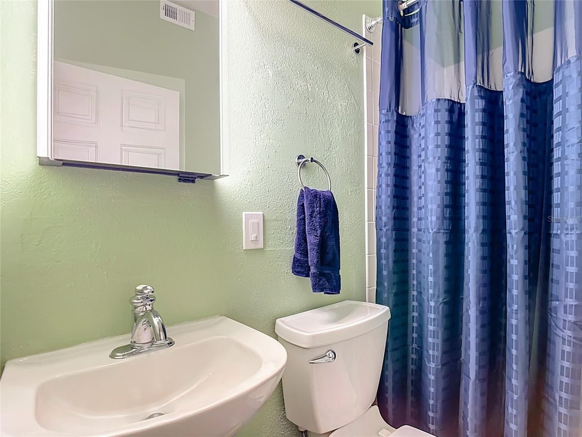 828 MORNING GLORY LANE — photo 8 of 61