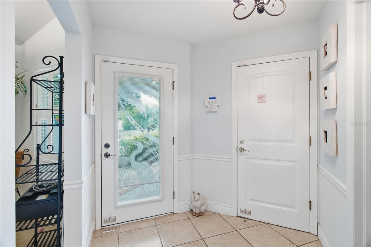 308 CHARTLEY COURT — photo 8 of 44