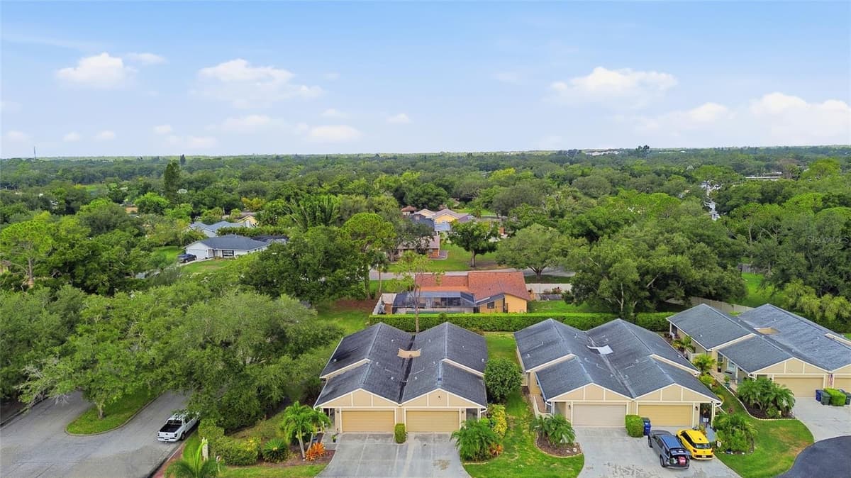 308 CHARTLEY COURT — photo 37 of 44