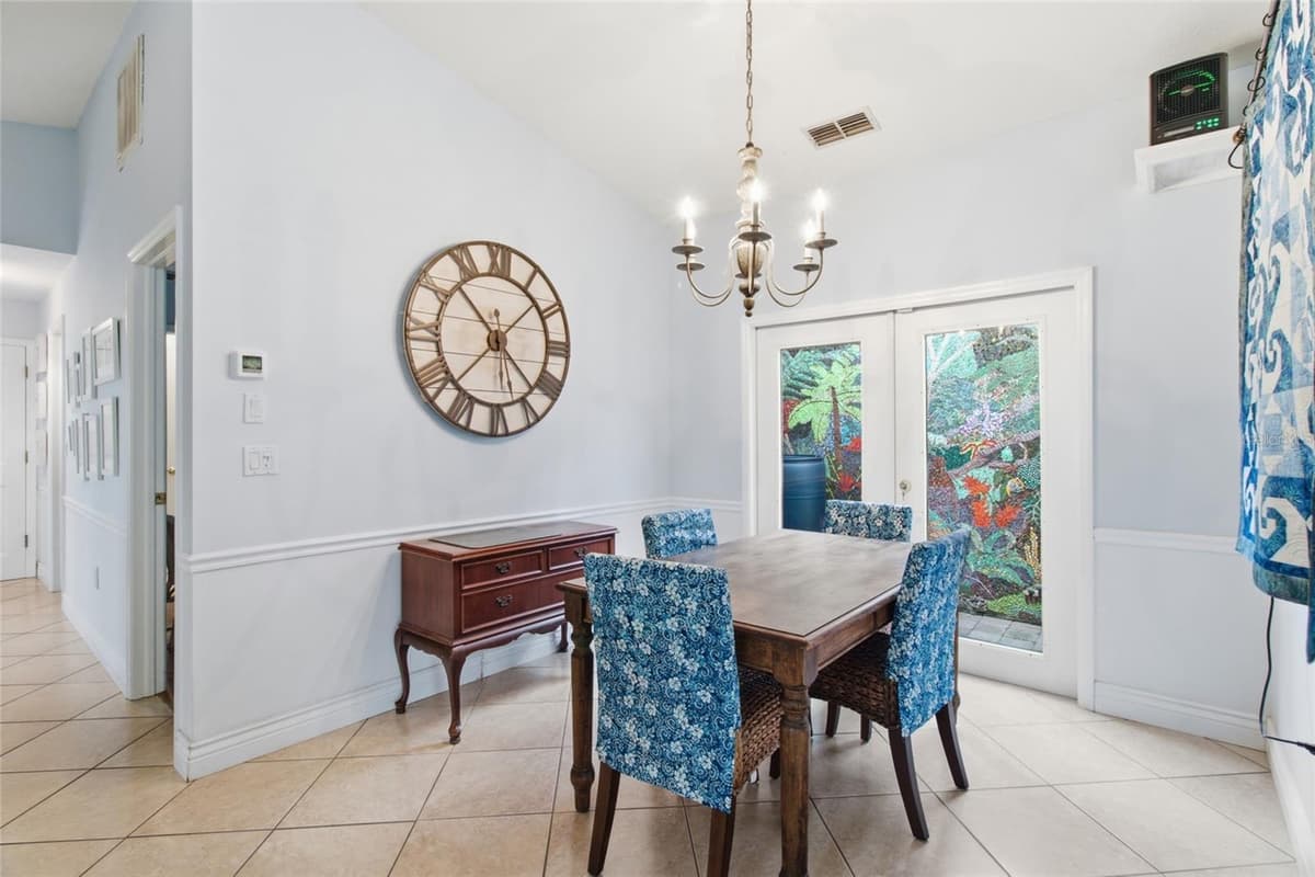 308 CHARTLEY COURT — photo 17 of 44
