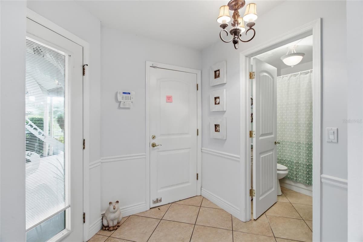 308 CHARTLEY COURT — photo 9 of 44