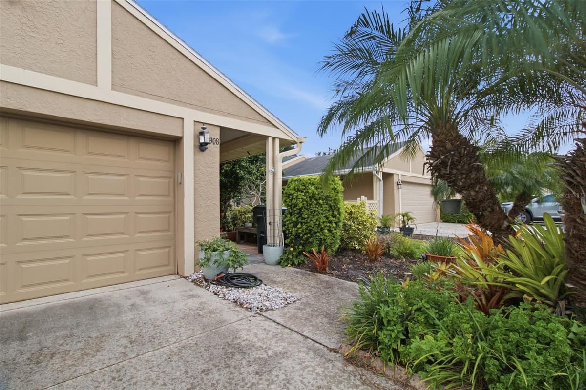 308 CHARTLEY COURT — photo 36 of 44