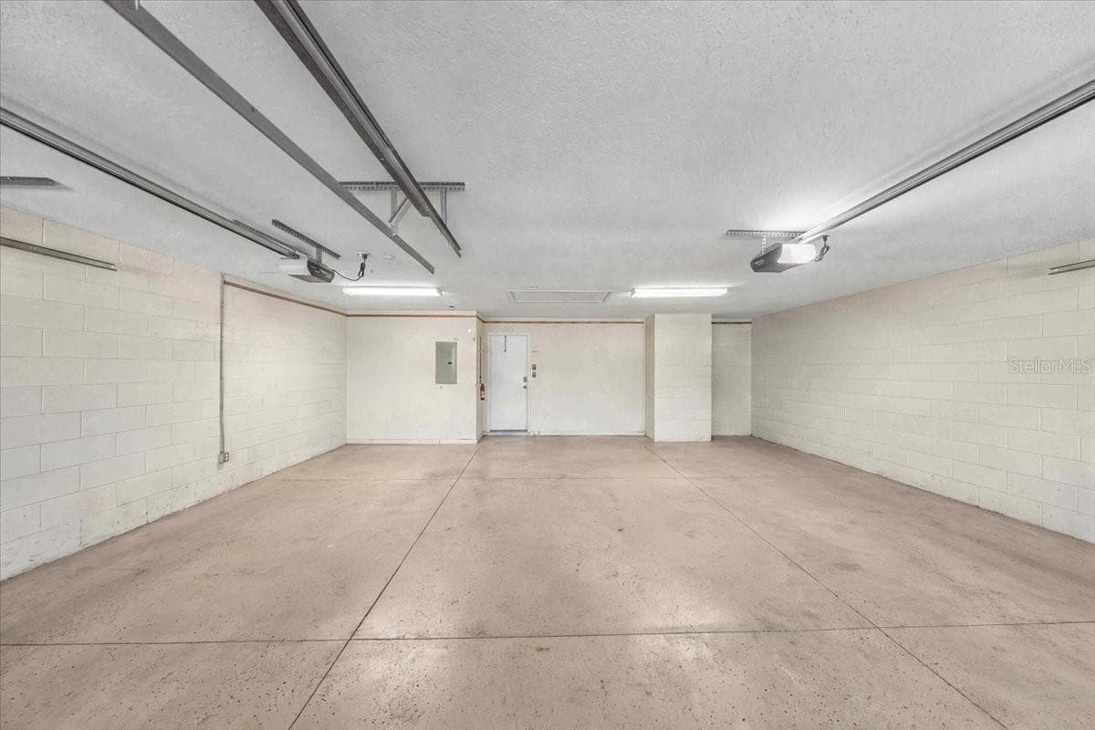 9095 LAUREL RIDGE DRIVE — photo 45 of 68