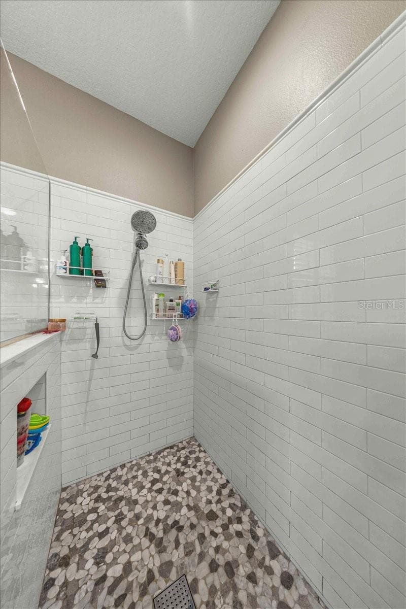 9095 LAUREL RIDGE DRIVE — photo 20 of 68