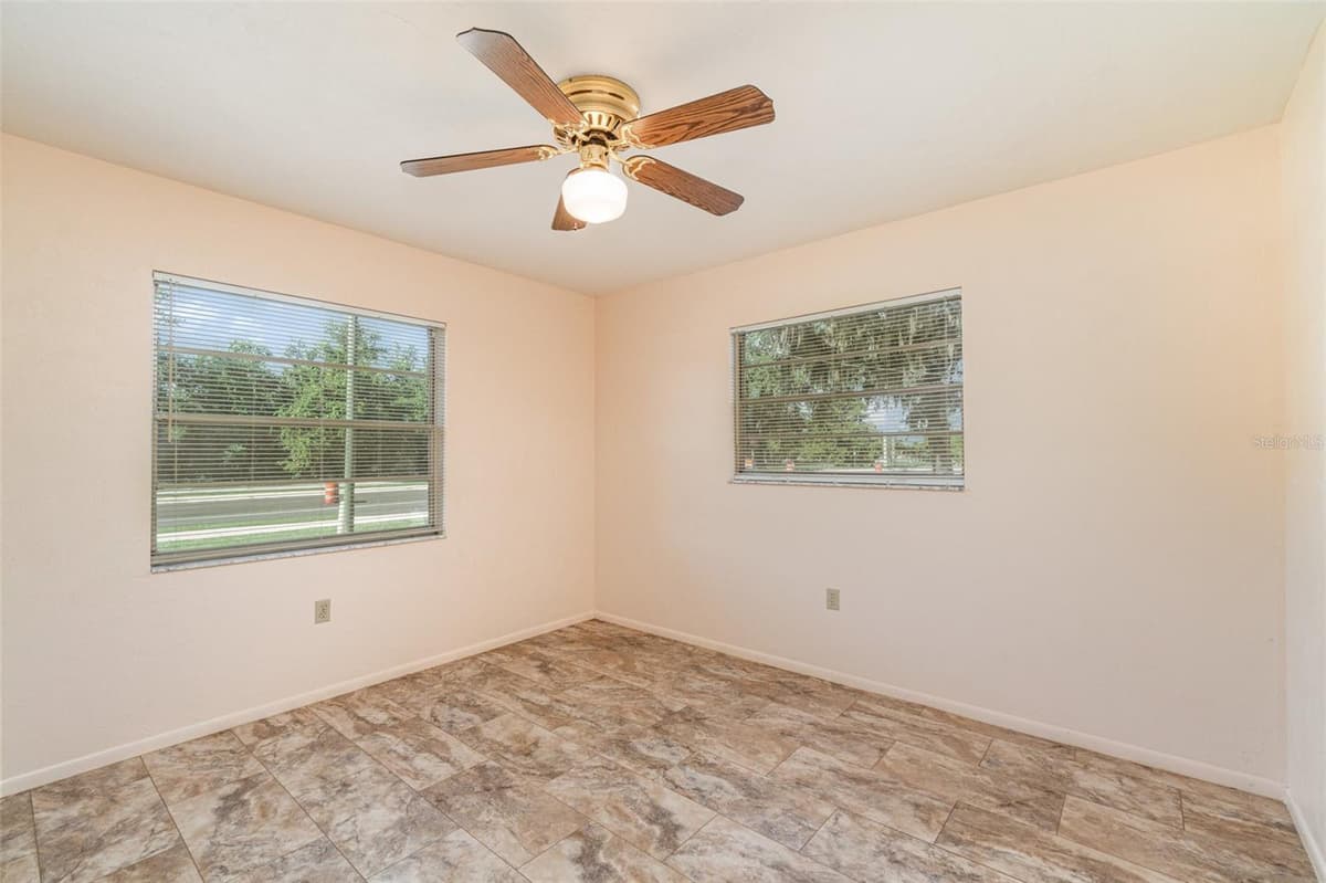 918 MAGNOLIA STREET — photo 15 of 16