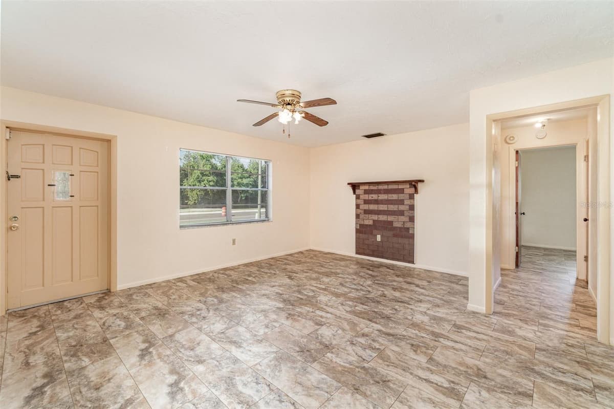 918 MAGNOLIA STREET — photo 9 of 16
