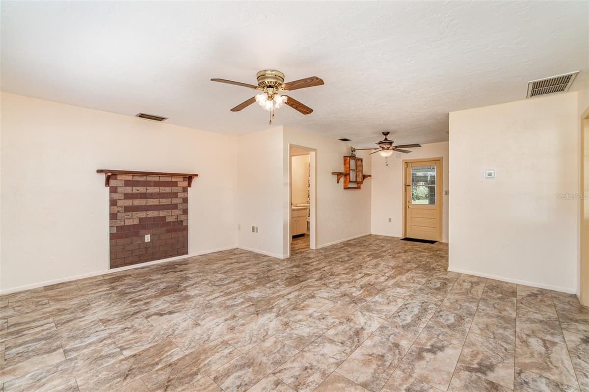 918 MAGNOLIA STREET — photo 8 of 16