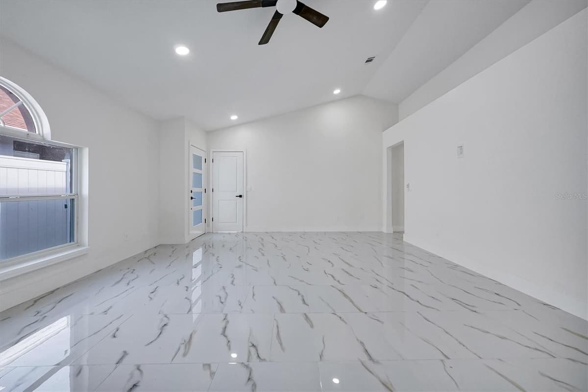 2455 PARSONS POND CIRCLE — photo 5 of 37