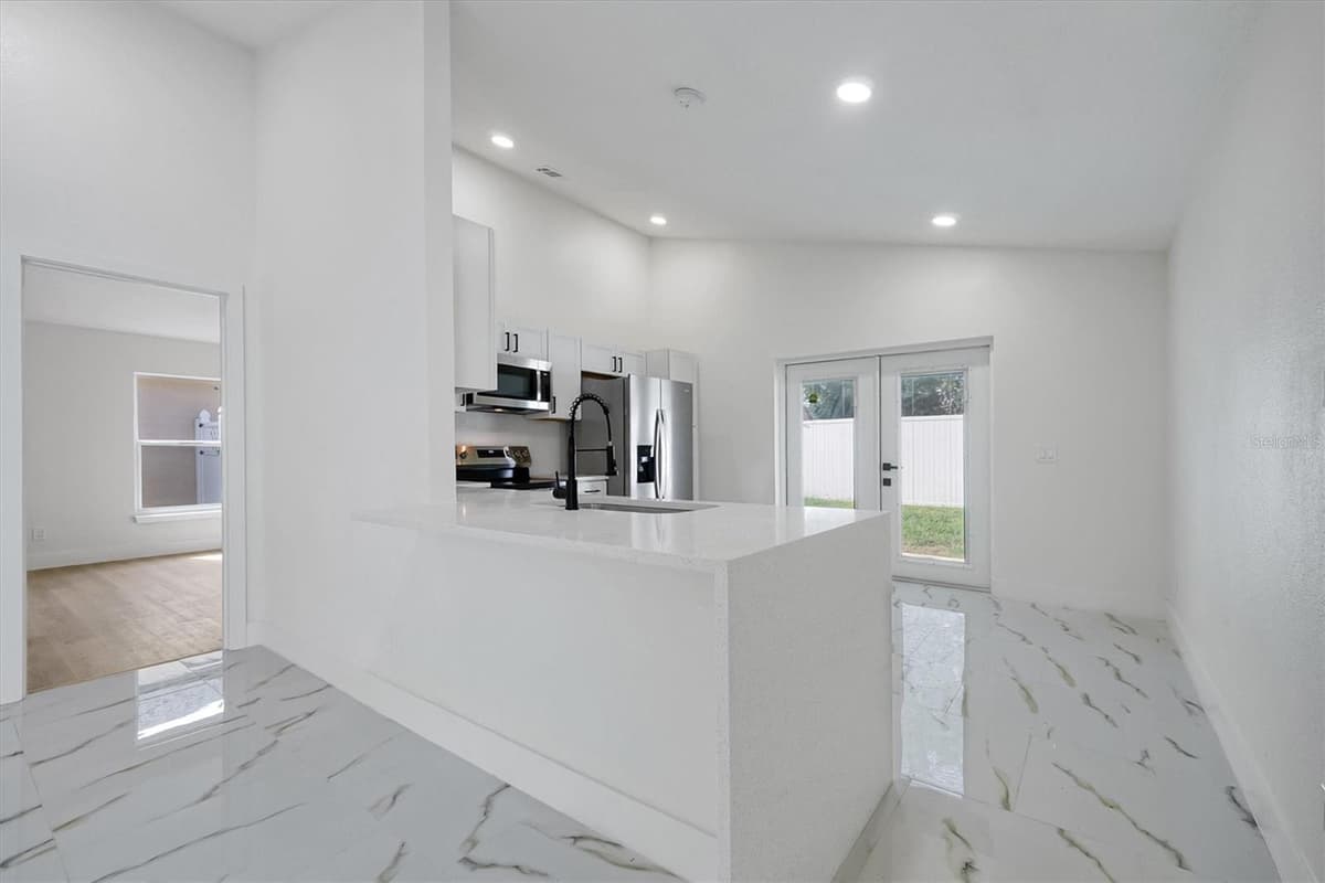 2455 PARSONS POND CIRCLE — photo 9 of 37