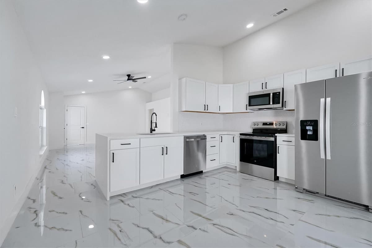 2455 PARSONS POND CIRCLE — photo 11 of 37