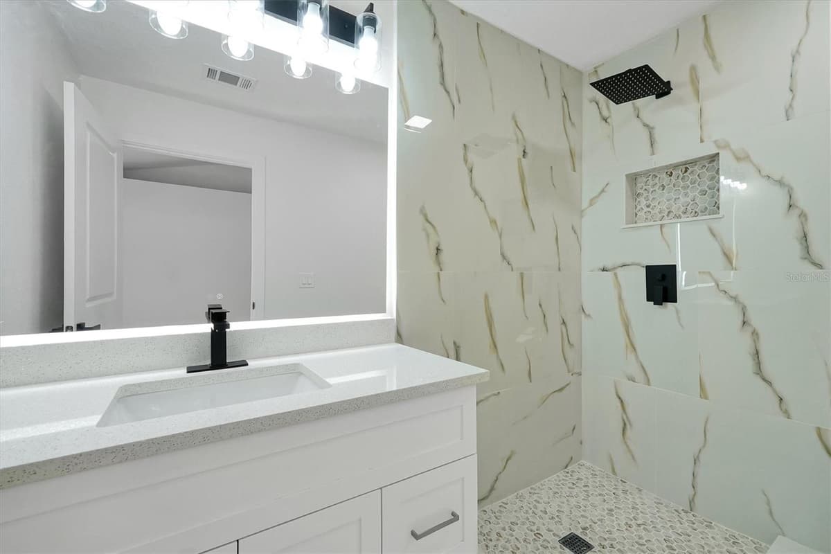 2455 PARSONS POND CIRCLE — photo 16 of 37