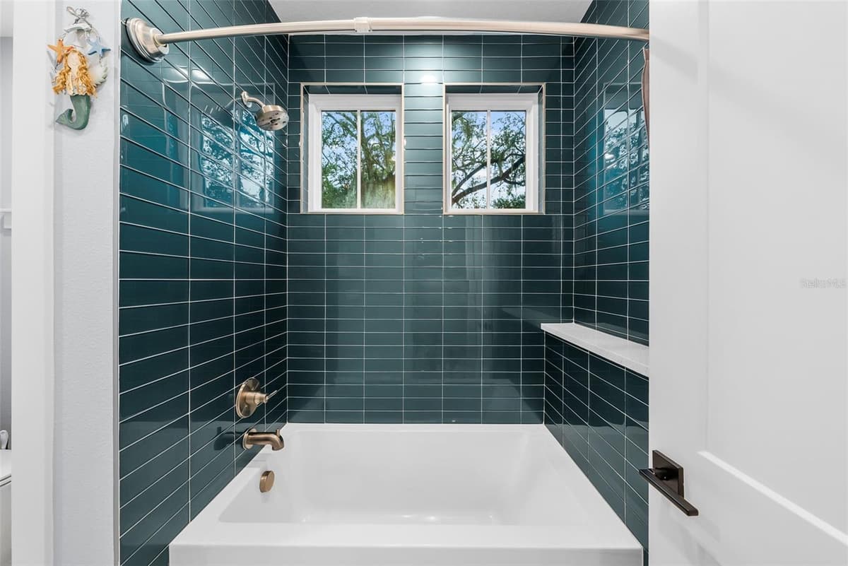 607 12TH AVENUE — photo 32 of 71