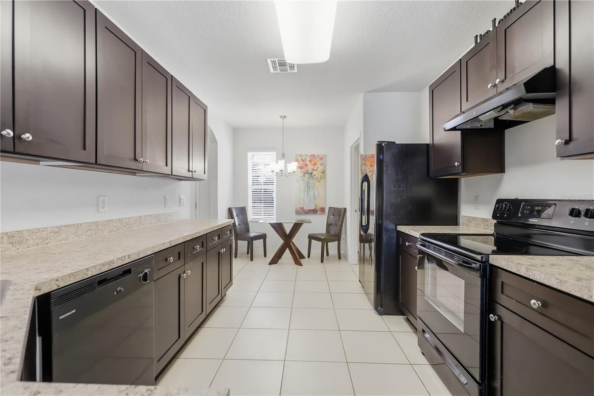 802 GRAND PARK COURT — photo 9 of 30