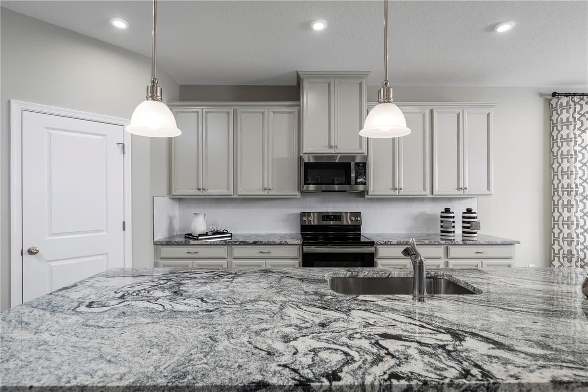 9816 PINE MILL COURT — photo 8 of 20