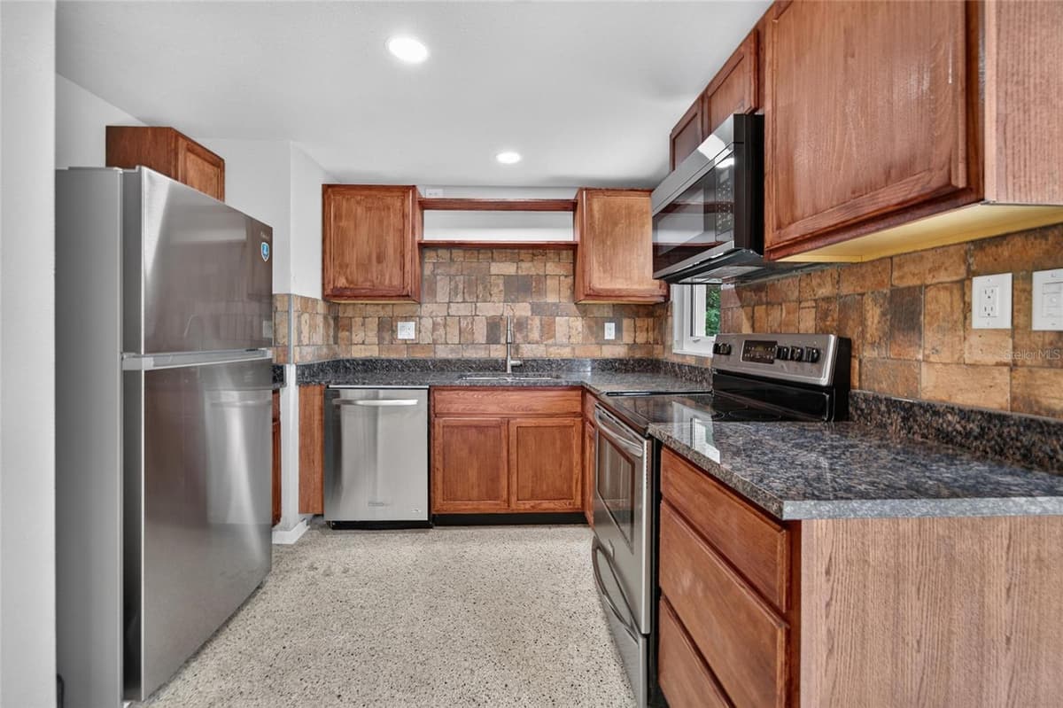 506 SHAMROCK ROAD — photo 12 of 51