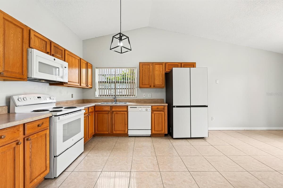 2790 MUSCATELLO STREET — photo 9 of 34