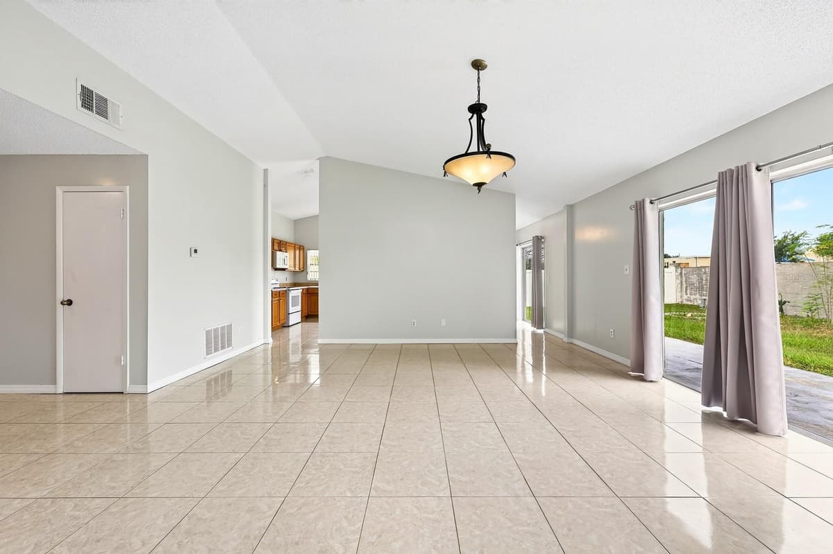2790 MUSCATELLO STREET — photo 8 of 34
