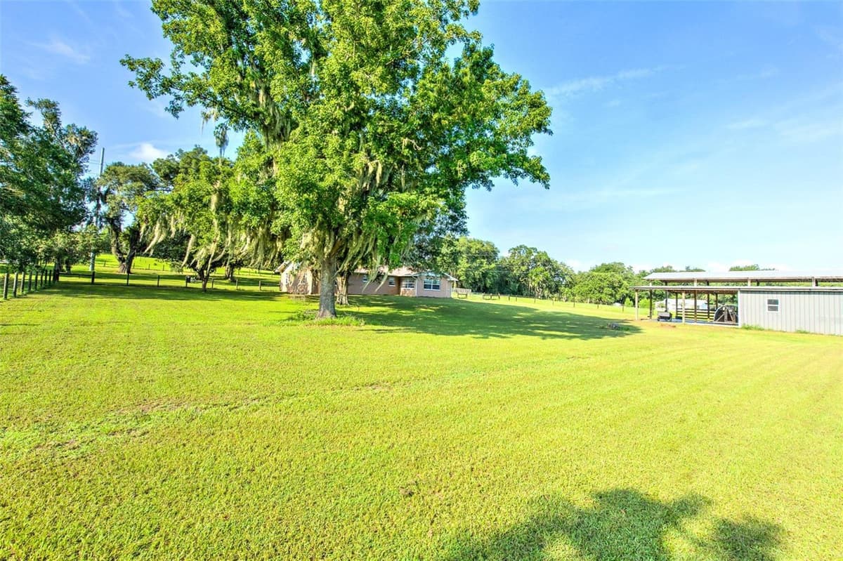 16520 SPRING VALLEY ROAD — photo 36 of 38