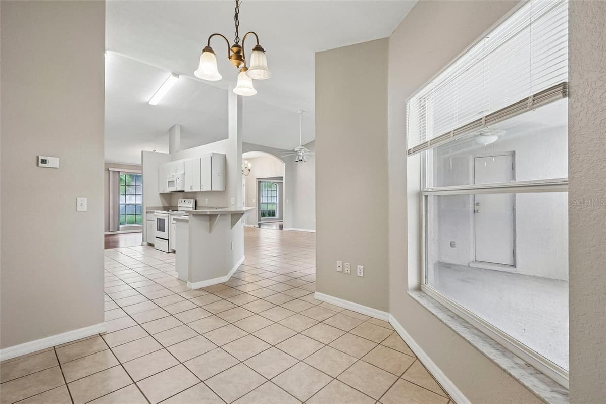 4871 CEDAR VIEW DRIVE — photo 14 of 51