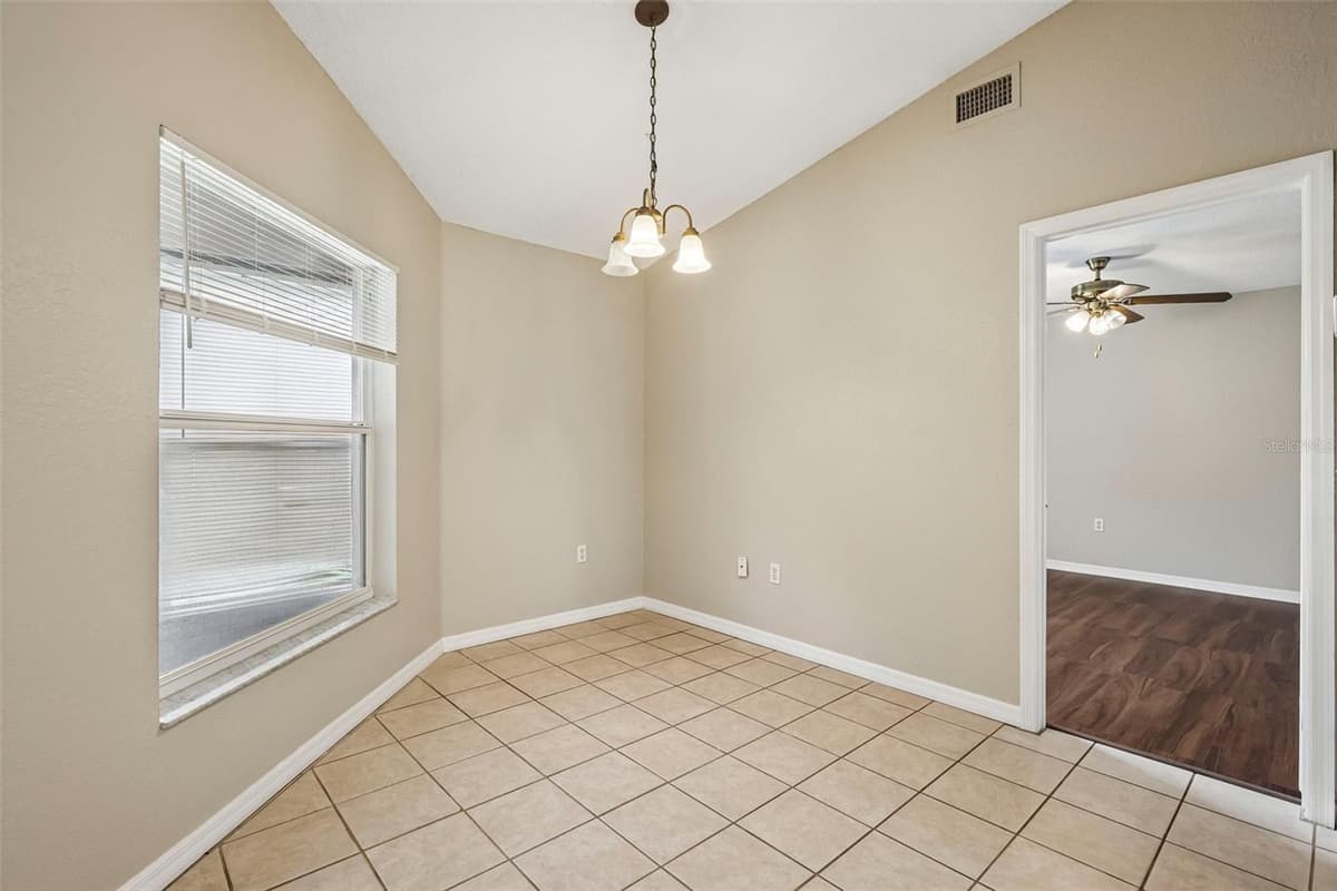 4871 CEDAR VIEW DRIVE — photo 13 of 51