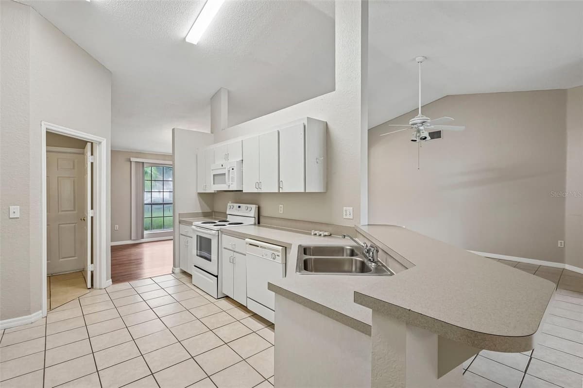 4871 CEDAR VIEW DRIVE — photo 16 of 51