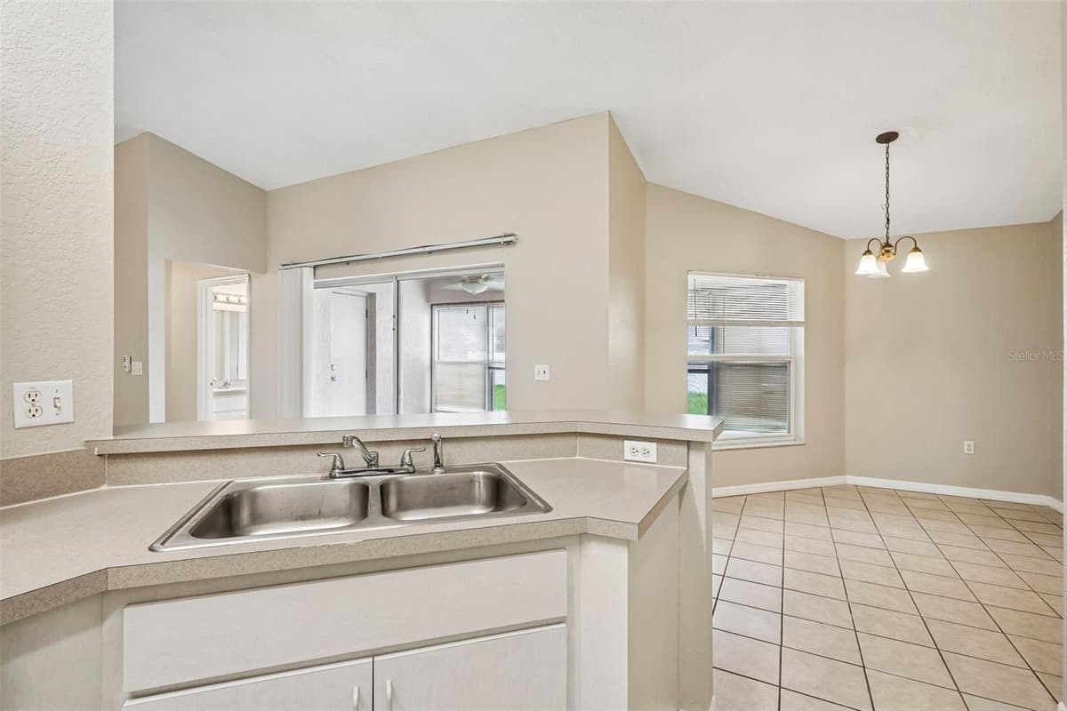 4871 CEDAR VIEW DRIVE — photo 15 of 51