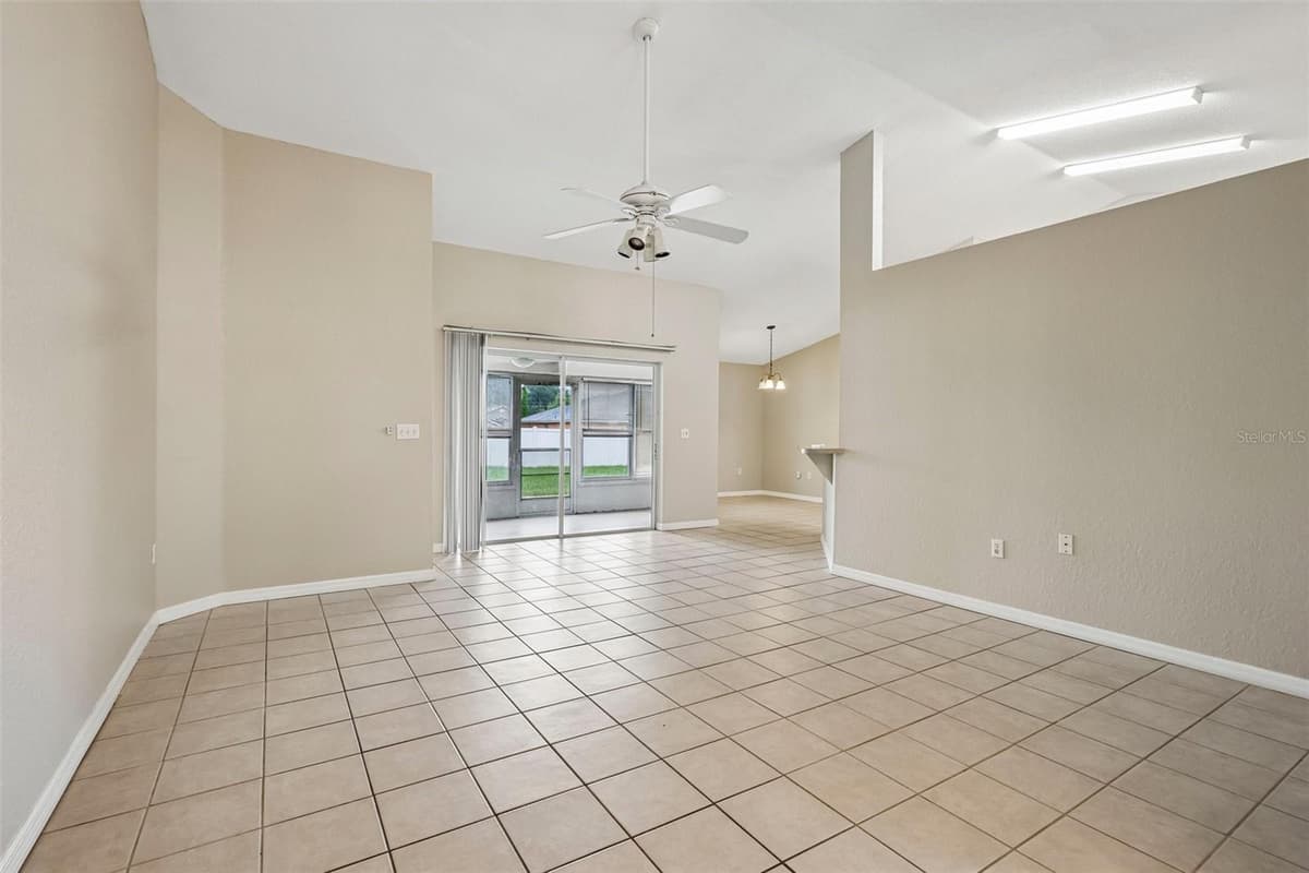 4871 CEDAR VIEW DRIVE — photo 11 of 51