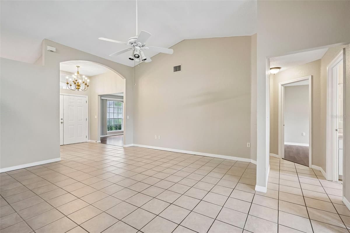 4871 CEDAR VIEW DRIVE — photo 9 of 51