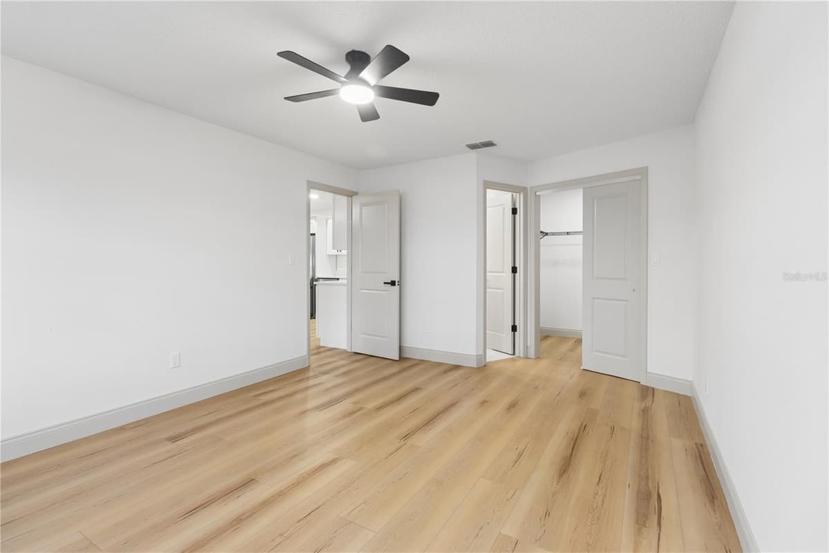 10341 CASPIAN STREET — photo 11 of 22
