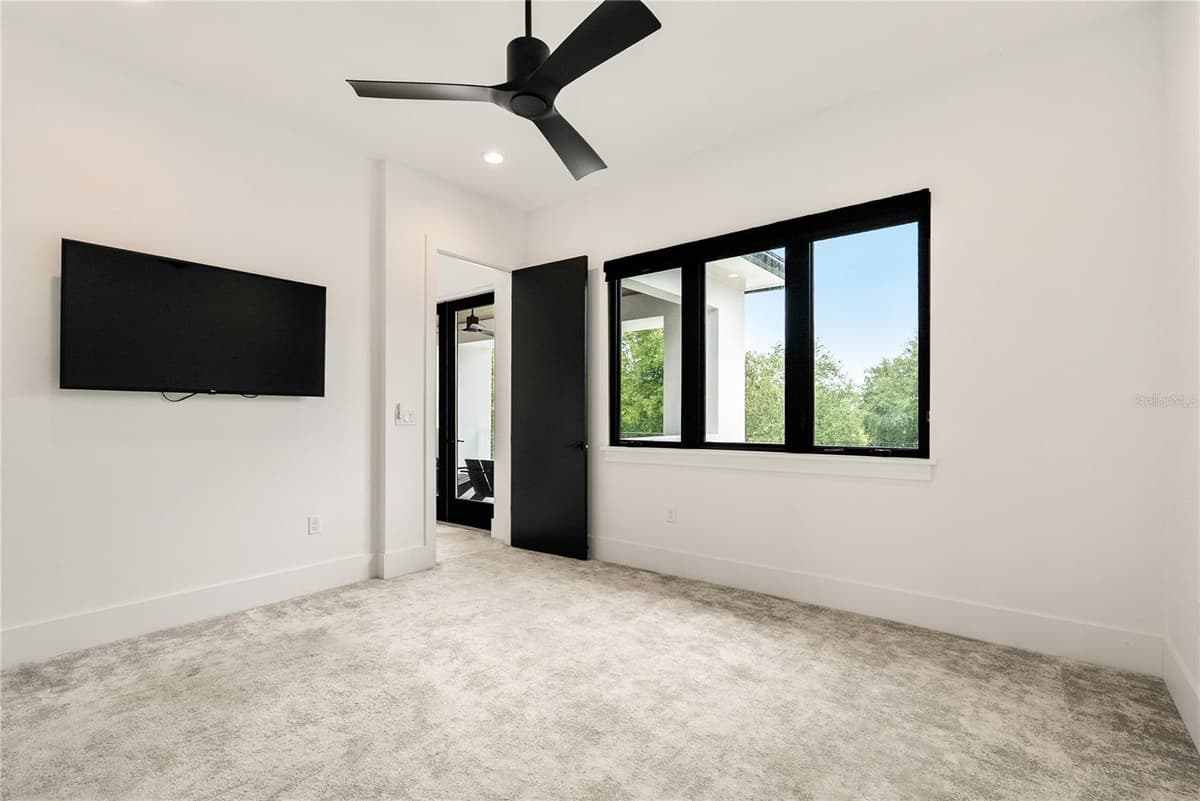 15746 PENDIO DR — photo 39 of 82