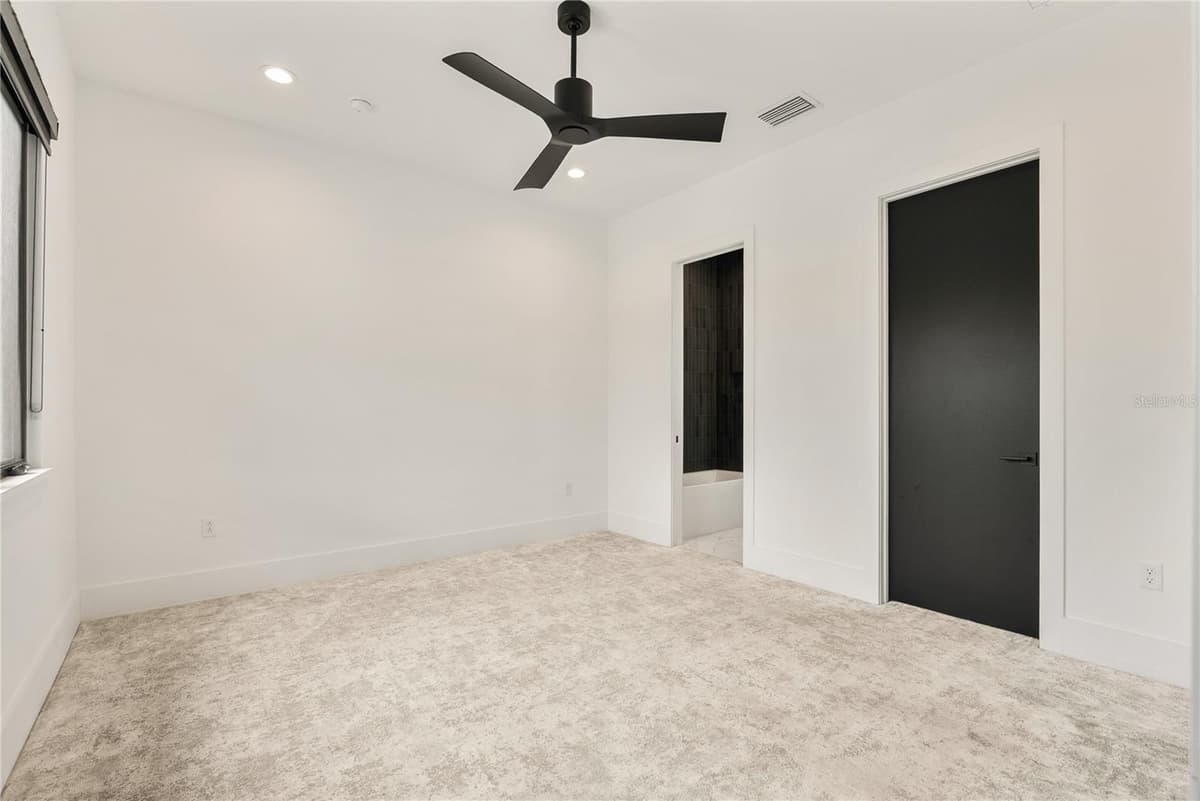 15746 PENDIO DR — photo 38 of 82
