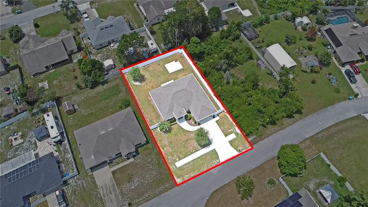 1433 LAMBERT STREET — photo 3 of 44